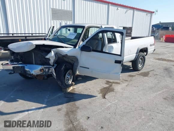 1998 Chevrolet Silverado 2500 с VIN 1GCGK29R2WE222198, выставлен на аукционе IAAI как лот 43226015 с пробегом 173 861 миль миль и . История ставок и продаж доступна на DreamBid. Изображение 2.