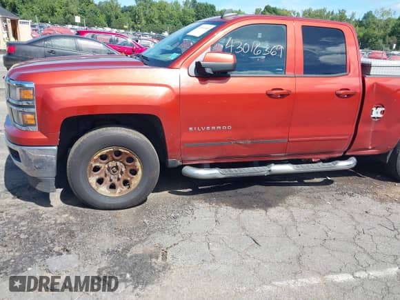 2015 Chevrolet Silverado 1500 LT z VIN 1GCVKREH1FZ194142, wystawiony jako IAAI lot #43016369 z przebiegiem 213 511 mil mil oraz . Historia ofert i sprzedaży dostępna na DreamBid. Obrazek 17.