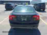 2018 Volvo S60 Dynamic с VIN YV126MFL0J2455110, выставлен на аукционе IAAI как лот 41862366 с пробегом 66 813 миль миль и . История ставок и продаж доступна на DreamBid. Изображение 16.