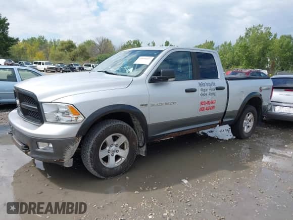 2011 Ram 1500 SLT с VIN 1D7RV1GT2BS679197, выставлен на аукционе IAAI как лот 43059227 с пробегом 179 266 миль миль и . История ставок и продаж доступна на DreamBid. Изображение 2.