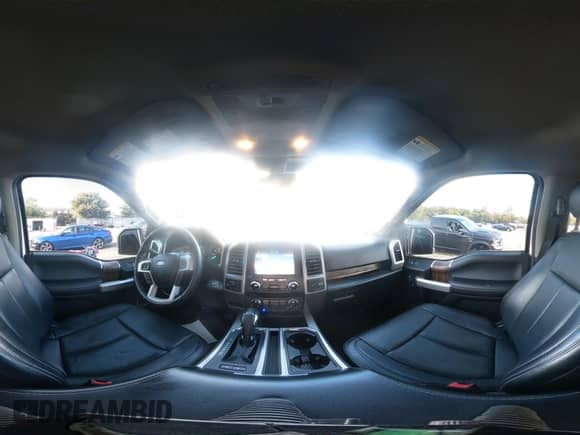 2018 Ford F-150 XL z VIN 1FTEW1EG2JKF48815, wystawiony jako IAAI lot #43303966 z przebiegiem 125 913 mil mil oraz . Historia ofert i sprzedaży dostępna na DreamBid. Obrazek 18.