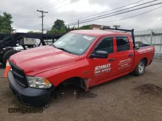 2018 Ram 1500 Tradesman z VIN 1C6RR7KM8JS278311, wystawiony jako Copart lot #62278465 z przebiegiem 186 777 mil mil oraz Szkoda całkowita • Salvage title. Historia ofert i sprzedaży dostępna na DreamBid. Obrazek 1.