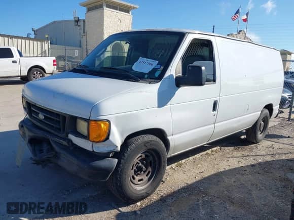 2004 Ford Econoline Cargo с VIN 1FTRE14W54HA95479, выставлен на аукционе IAAI как лот 42517506 с пробегом 285 509 миль миль и . История ставок и продаж доступна на DreamBid. Изображение 17.