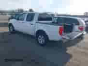 2010 Nissan Frontier LE z VIN 1N6AD0EV5AC431850, wystawiony jako IAAI lot #41766865 z przebiegiem 163 890 mil mil oraz . Historia ofert i sprzedaży dostępna na DreamBid. Obrazek 3.