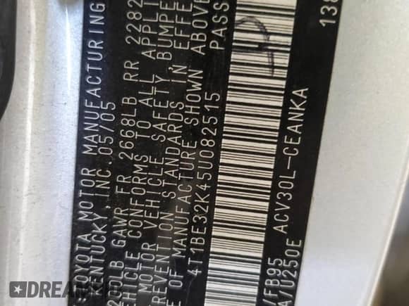 2005 Toyota Camry STD z VIN 4T1BE32K45U082515, wystawiony jako Copart lot #81946085 z przebiegiem 197 856 mil mil oraz Szkoda całkowita • Salvage title. Historia ofert i sprzedaży dostępna na DreamBid. Obrazek 12.