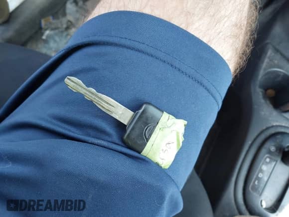 2015 Nissan Note SV z VIN 3N1CE2CP4FL393499, wystawiony jako IAAI lot #43207820 z przebiegiem 171 324 mil mil oraz . Historia ofert i sprzedaży dostępna na DreamBid. Obrazek 11.