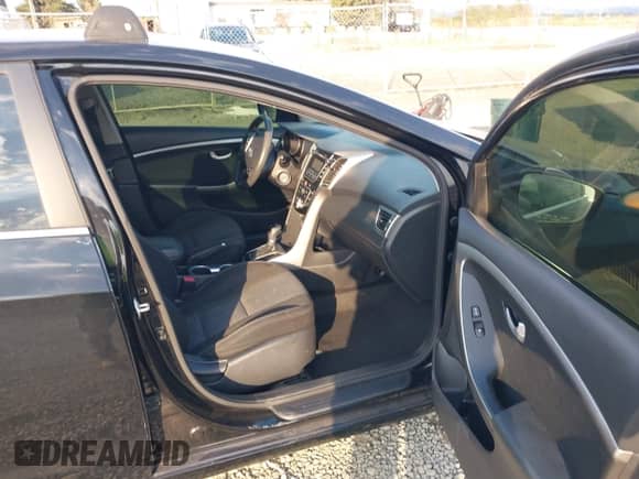 2013 Hyundai Elantra с VIN KMHD35LE6DU091184, выставлен на аукционе IAAI как лот 43087879 с пробегом 216 532 миль миль и . История ставок и продаж доступна на DreamBid. Изображение 5.