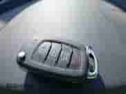 2017 Hyundai Santa Fe SE z VIN KM8SM4HF1HU243832, wystawiony jako IAAI lot #42523016 z przebiegiem 86 588 mil mil oraz . Historia ofert i sprzedaży dostępna na DreamBid. Obrazek 11.