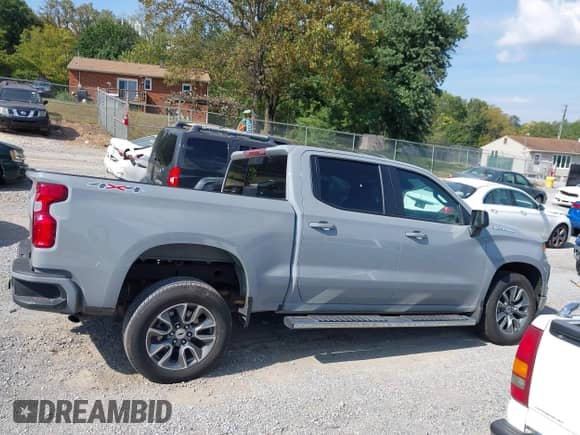 2024 Chevrolet Silverado 1500 RST with VIN 2GCUDEED2R1240604, listed as a IAAI auction lot 43225776 with 19,096 mi miles and . Bid and sale history available at DreamBid. Image 13.