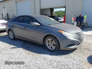 2011 Hyundai Sonata GLS z VIN 5NPEB4AC9BH277039, wystawiony jako IAAI lot #43369075 z przebiegiem 137 495 mil mil oraz . Historia ofert i sprzedaży dostępna na DreamBid. Obrazek 1.