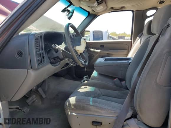 2004 Chevrolet Tahoe LS with VIN 1GNEC13V74R170102, listed as a Copart auction lot 69691045 with Not provided miles and Salvage title. Bid and sale history available at DreamBid. Image 7.
