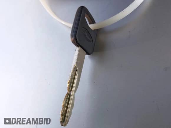 2001 Ford Econoline Cargo with VIN 1FTSE34L31HA27518, listed as a IAAI auction lot 42725586 with 292,412 mi miles and . Bid and sale history available at DreamBid. Image 11.