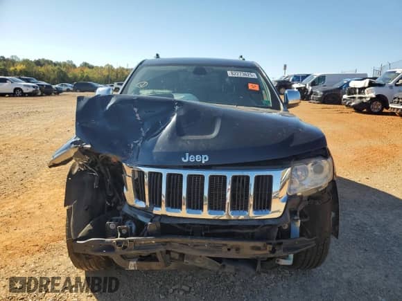 2013 Jeep Grand Cherokee Limited z VIN 1C4RJFBG6DC523884, wystawiony jako Copart lot #82273625 z przebiegiem Nie podano mil oraz Szkoda całkowita • Salvage title. Historia ofert i sprzedaży dostępna na DreamBid. Obrazek 5.