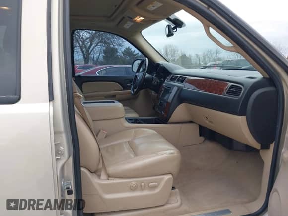 2007 Chevrolet Avalanche 3LT with VIN 3GNFK12397G169352, listed as a IAAI auction lot 42483311 with 128,721 mi miles and . Bid and sale history available at DreamBid. Image 5.