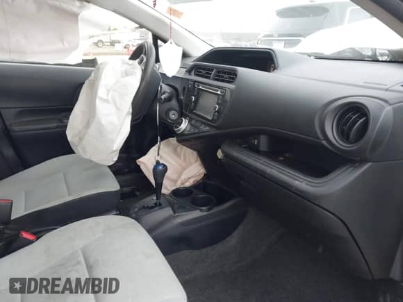 2015 Toyota Prius One z VIN JTDKDTB38F1576685, wystawiony jako IAAI lot #43028634 z przebiegiem 153 700 mil mil oraz . Historia ofert i sprzedaży dostępna na DreamBid. Obrazek 5.