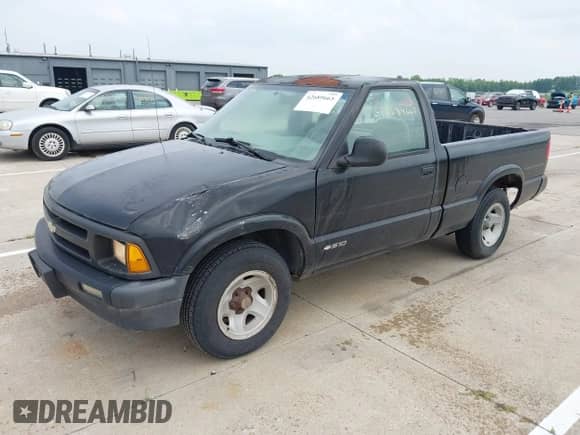1995 Chevrolet S-10 с VIN 1GCCS1440SK211488, выставлен на аукционе IAAI как лот 42689665 с пробегом 101 645 миль миль и . История ставок и продаж доступна на DreamBid. Изображение 2.