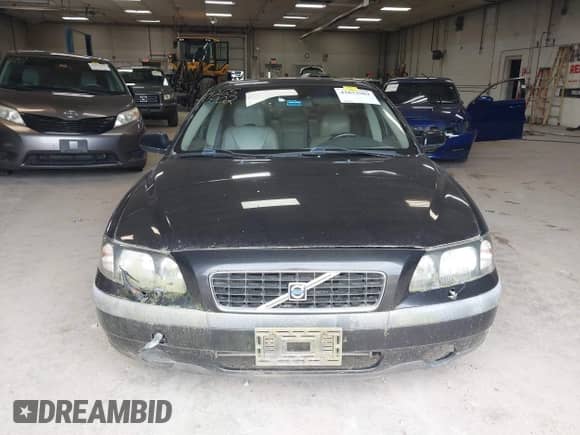 2004 Volvo S60 с VIN YV1RS61T842326923, выставлен на аукционе IAAI как лот 42652902 с пробегом 183 511 миль миль и . История ставок и продаж доступна на DreamBid. Изображение 13.
