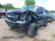 2010 Chevrolet Suburban LT z VIN 1GNUCJE08AR133987, wystawiony jako IAAI lot #42413997 z przebiegiem 268 401 mil mil oraz . Historia ofert i sprzedaży dostępna na DreamBid. Obrazek 2.