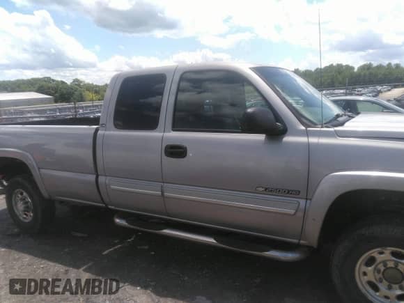 2004 Chevrolet Silverado 2500HD LS with VIN 1GCHK29U04E338229, listed as a IAAI auction lot 42258316 with 166,507 mi miles and . Bid and sale history available at DreamBid. Image 13.