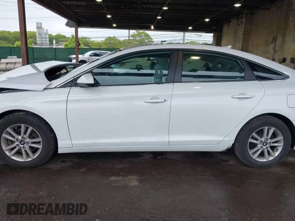 2017 Hyundai Sonata SE с VIN 5NPE24AF5HH494123, выставлен на аукционе IAAI как лот 42362467 с пробегом 147 345 миль миль и . История ставок и продаж доступна на DreamBid. Изображение 14.