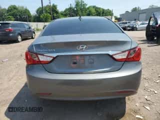2013 Hyundai Sonata GLS z VIN 5NPEB4ACXDH687917, wystawiony jako Copart lot #59172835 z przebiegiem 119 957 mil mil oraz Szkoda całkowita • Salvage title. Historia ofert i sprzedaży dostępna na DreamBid. Obrazek 6.