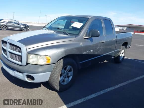 2004 Dodge 1500 ST z VIN 1D7HA18K24J210441, wystawiony jako IAAI lot #42508970 z przebiegiem 297 945 mil mil oraz . Historia ofert i sprzedaży dostępna na DreamBid. Obrazek 6.