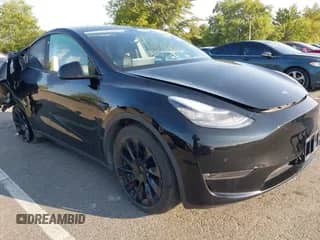 2020 Tesla Model Y Long Range с VIN 5YJYGDEE0LF048369, выставлен на аукционе IAAI как лот 43180139 с пробегом 135 215 миль миль и . История ставок и продаж доступна на DreamBid. Изображение 1.