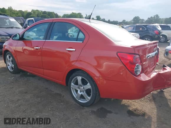 2013 Chevrolet Sonic LTZ с VIN 1G1JE5SB7D4194549, выставлен на аукционе IAAI как лот 42171312 с пробегом 136 994 миль миль и . История ставок и продаж доступна на DreamBid. Изображение 3.