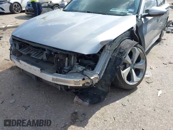 2018 Honda Accord Touring z VIN 1HGCV1F91JA065883, wystawiony jako IAAI lot #43093859 z przebiegiem 81 981 mil mil oraz . Historia ofert i sprzedaży dostępna na DreamBid. Obrazek 6.