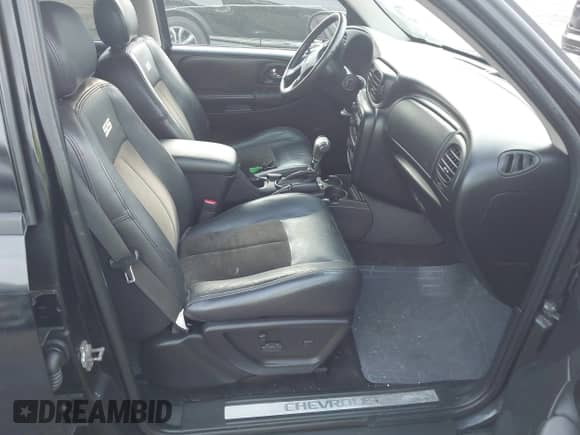2007 Chevrolet TrailBlazer SS with VIN 1GNET13H372261827, listed as a IAAI auction lot 42988910 with 235,089 mi miles and . Bid and sale history available at DreamBid. Image 5.