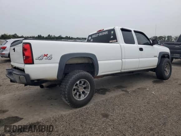 2006 Chevrolet Silverado 3500 с VIN 1GCHK39U36E129513, выставлен на аукционе Copart как лот 81939415 с пробегом 380 415 миль миль и Списание • Salvage title. История ставок и продаж доступна на DreamBid. Изображение 3.