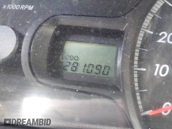 2011 Toyota Sienna LE AAS with VIN 5TDKK3DC1BS021934, listed as a IAAI auction lot 43176811 with 281,090 mi miles and . Bid and sale history available at DreamBid. Image 7.