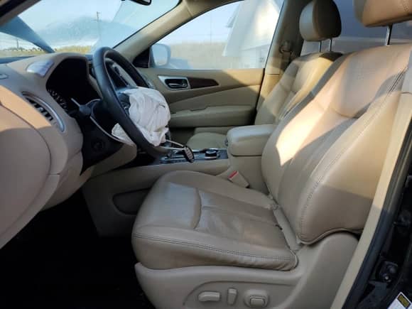 2017 Nissan Pathfinder Platinum with VIN 5N1DR2MM2HC606888, listed as a Copart auction lot 80041345 with 142,071 mi miles and Salvage title. Bid and sale history available at DreamBid. Image 7.