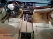 2015 BMW 5 Series 550i xDrive с VIN WBAKP9C56FD979733, выставлен на аукционе Copart как лот 85686885 с пробегом 119 837 миль миль и Чистый • Clean title. История ставок и продаж доступна на DreamBid. Изображение 8.