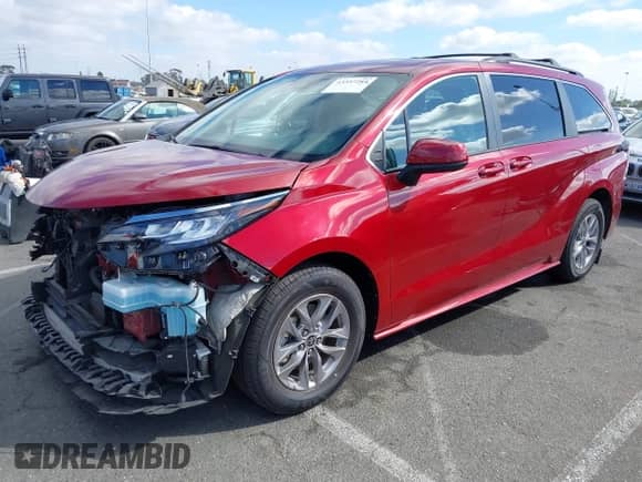 2022 Toyota Sienna LE with VIN 5TDKRKEC7NS096484, listed as a IAAI auction lot 43357285 with 68,794 mi miles and . Bid and sale history available at DreamBid. Image 21.