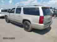 2008 Chevrolet Suburban LTZ z VIN 1GNFK16Y78R121985, wystawiony jako IAAI lot #42602591 z przebiegiem 186 975 mil mil oraz . Historia ofert i sprzedaży dostępna na DreamBid. Obrazek 3.
