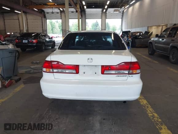 2001 Honda Accord LX with VIN JHMCG56471C029171, listed as a IAAI auction lot 43013226 with 217,224 mi miles and . Bid and sale history available at DreamBid. Image 17.