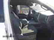 2017 Ford F-150 XLT z VIN 1FTEW1EPXHFB64980, wystawiony jako IAAI lot #43401173 z przebiegiem 181 027 mil mil oraz . Historia ofert i sprzedaży dostępna na DreamBid. Obrazek 5.