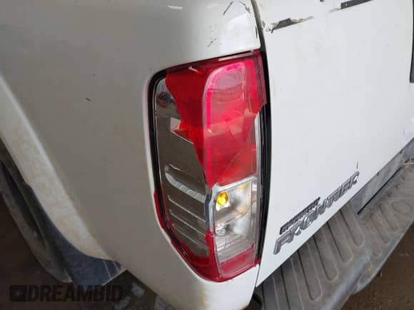 2017 Nissan Frontier SV with VIN 1N6BD0CT3HN742701, listed as a IAAI auction lot 42695499 with 110,462 mi miles and . Bid and sale history available at DreamBid. Image 17.