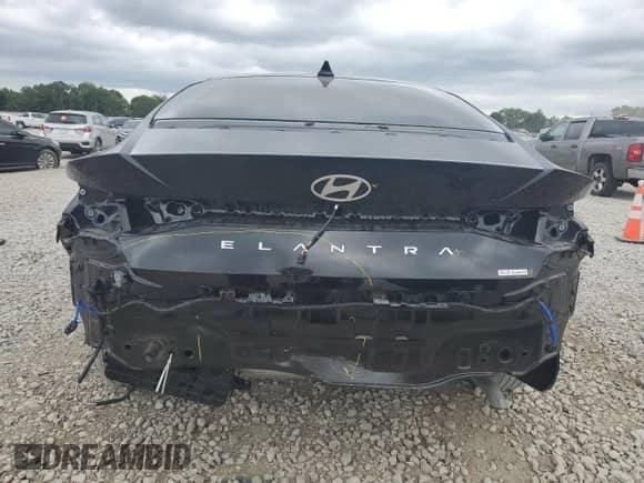 2025 Hyundai Elantra SEL Sport z VIN KMHLM4DJ4SU153435, wystawiony jako Copart lot #69757915 z przebiegiem 3 349 mil mil oraz Szkoda całkowita • Salvage title. Historia ofert i sprzedaży dostępna na DreamBid. Obrazek 6.