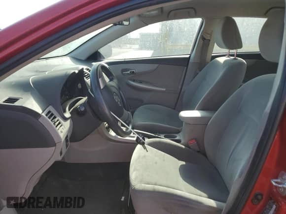 2011 Toyota Corolla L z VIN 2T1BU4EE2BC674619, wystawiony jako Copart lot #69484055 z przebiegiem 172 837 mil mil oraz Czysty tytuł • Clean title. Historia ofert i sprzedaży dostępna na DreamBid. Obrazek 7.