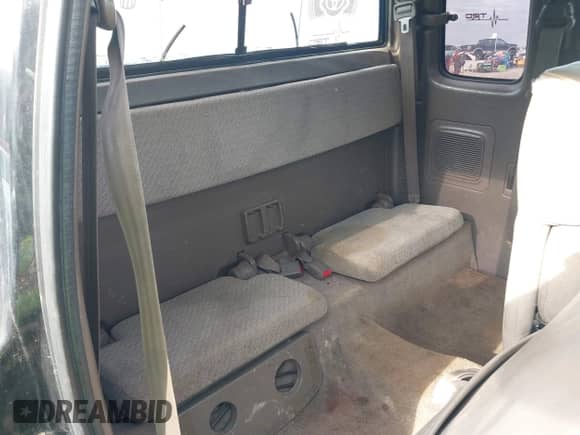 1997 Toyota Tacoma с VIN 4TAWN72N7VZ237385, выставлен на аукционе IAAI как лот 41882083 с пробегом 156 261 миль миль и . История ставок и продаж доступна на DreamBid. Изображение 8.