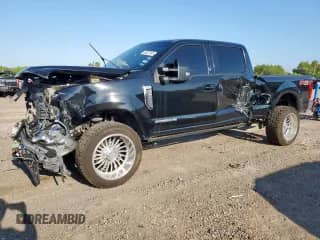 2017 Ford F-250 Lariat с VIN 1FT7W2BT6HEB13563, выставлен на аукционе Copart как лот 69037365 с пробегом 218 153 миль миль и Списание • Salvage title. История ставок и продаж доступна на DreamBid. Изображение 1.
