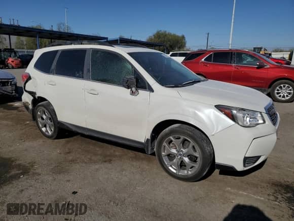 2018 Subaru Forester Premium with VIN JF2SJGECXJH540543, listed as a Copart auction lot 61853795 with 55,366 mi miles and Salvage title. Bid and sale history available at DreamBid. Image 4.