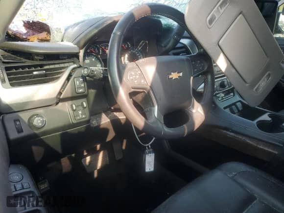 2018 Chevrolet Suburban LT с VIN 1GNSCHKC1JR384283, выставлен на аукционе Copart как лот 69662475 с пробегом 151 816 миль миль и Списание • Salvage title. История ставок и продаж доступна на DreamBid. Изображение 8.