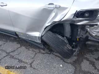 2018 Chevrolet Equinox LT z VIN 2GNAXSEV5J6246266, wystawiony jako IAAI lot #43139092 z przebiegiem 104 464 mil mil oraz . Historia ofert i sprzedaży dostępna na DreamBid. Obrazek 6.