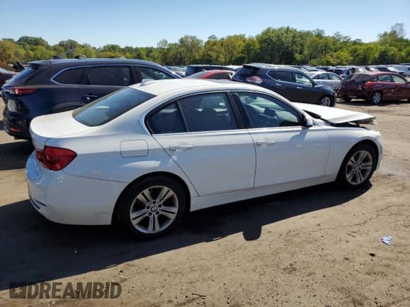 2018 BMW 3 Series 330i xDrive z VIN WBA8D9C50JA615675, wystawiony jako Copart lot #80582015 z przebiegiem 99 167 mil mil oraz Szkoda całkowita • Salvage title. Historia ofert i sprzedaży dostępna na DreamBid. Obrazek 3.