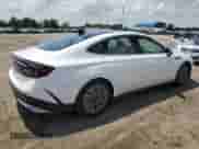 2024 Hyundai Sonata Limited с VIN KMHL54JJ7RA099982, выставлен на аукционе Copart как лот 60229715 с пробегом 8 212 миль миль и Списание • Salvage title. История ставок и продаж доступна на DreamBid. Изображение 3.