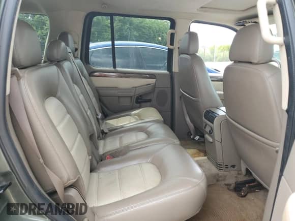 2004 Ford Explorer Eddie Bauer с VIN 1FMZU74W64UB73566, выставлен на аукционе Copart как лот 66825105 с пробегом 121 258 миль миль и Списание • Salvage title. История ставок и продаж доступна на DreamBid. Изображение 11.