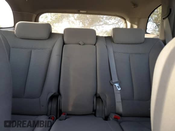 2007 Hyundai Santa Fe SE с VIN 5NMSH13E47H113006, выставлен на аукционе Copart как лот 82210755 с пробегом 173 585 миль миль и Чистый • Clean title. История ставок и продаж доступна на DreamBid. Изображение 10.
